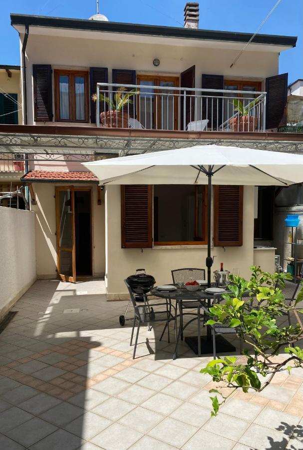 Villa Villino Anna Viareggio Exterior foto
